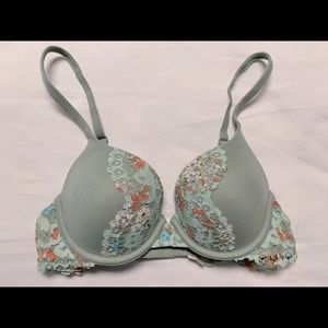 Body by Victoria / Victoria’s Secret / Size 32